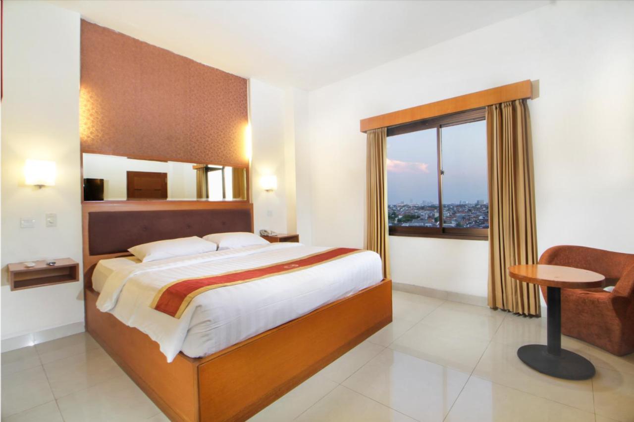 Hotel Bisanta Bidakara Tunjungan Surabaya Exterior foto